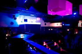 Privileg HH - DJ Pult.jpg
